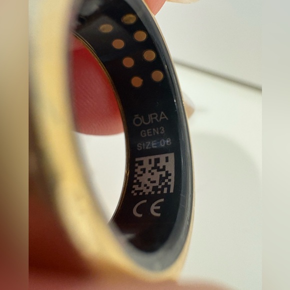 Oura Ring Gen 3 – Heritage Gold – Size 8 – Wellness & Sleep Tracker - Picture 7 of 9